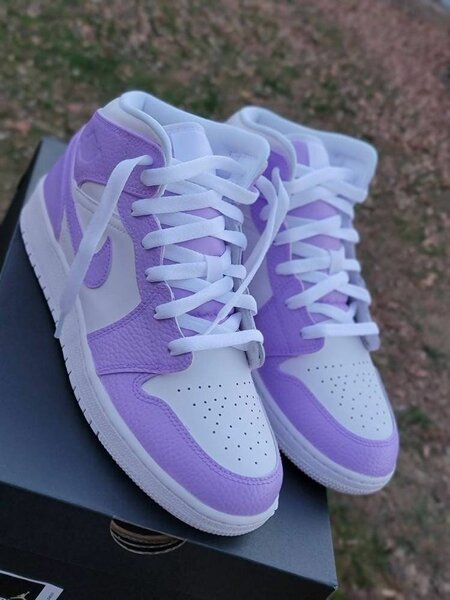 Lavender Jordan 1s