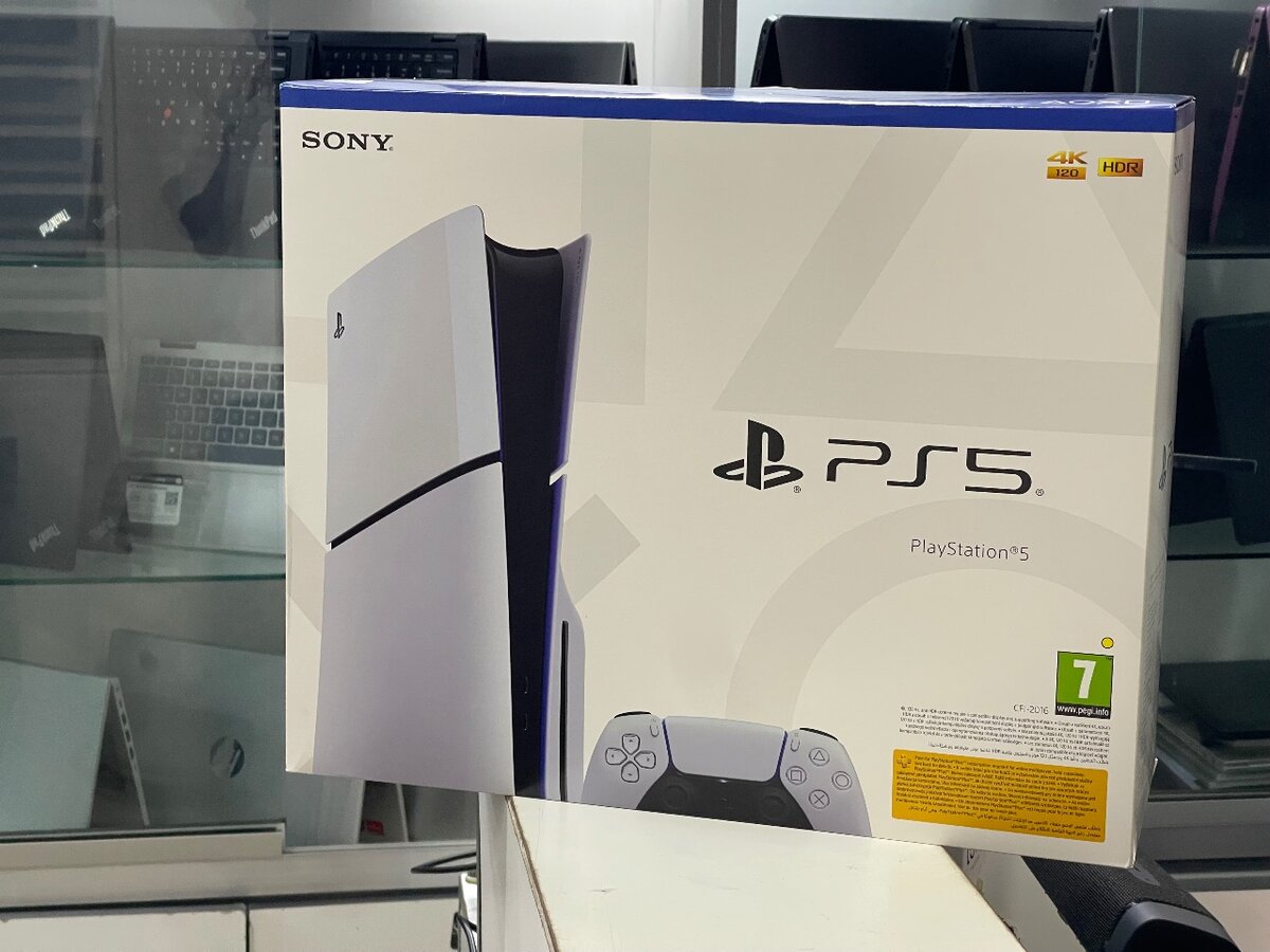 PLAYSTATION 5 SLIM