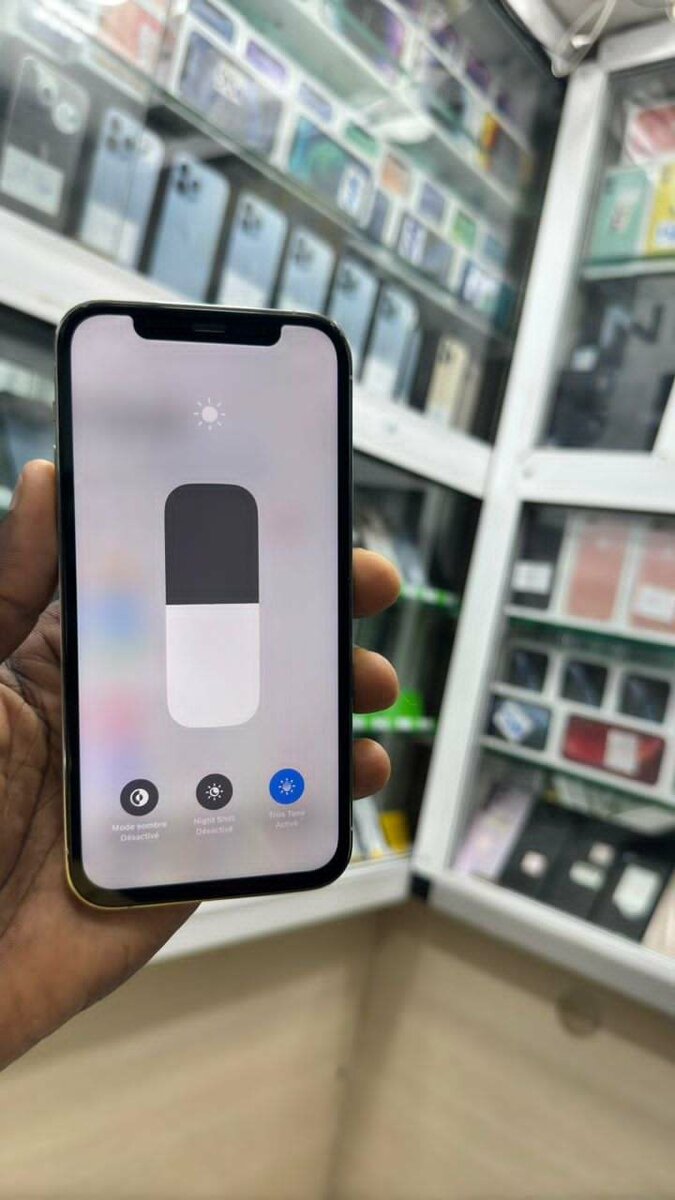 *iphone 12 pro 256giga* * *220.000