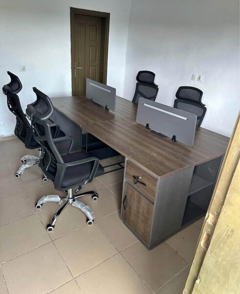 Bureau moderne en bois