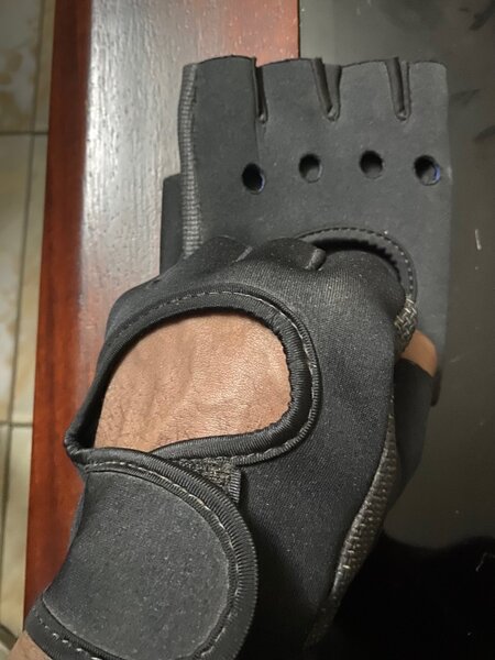 Gant de sport ou conduite