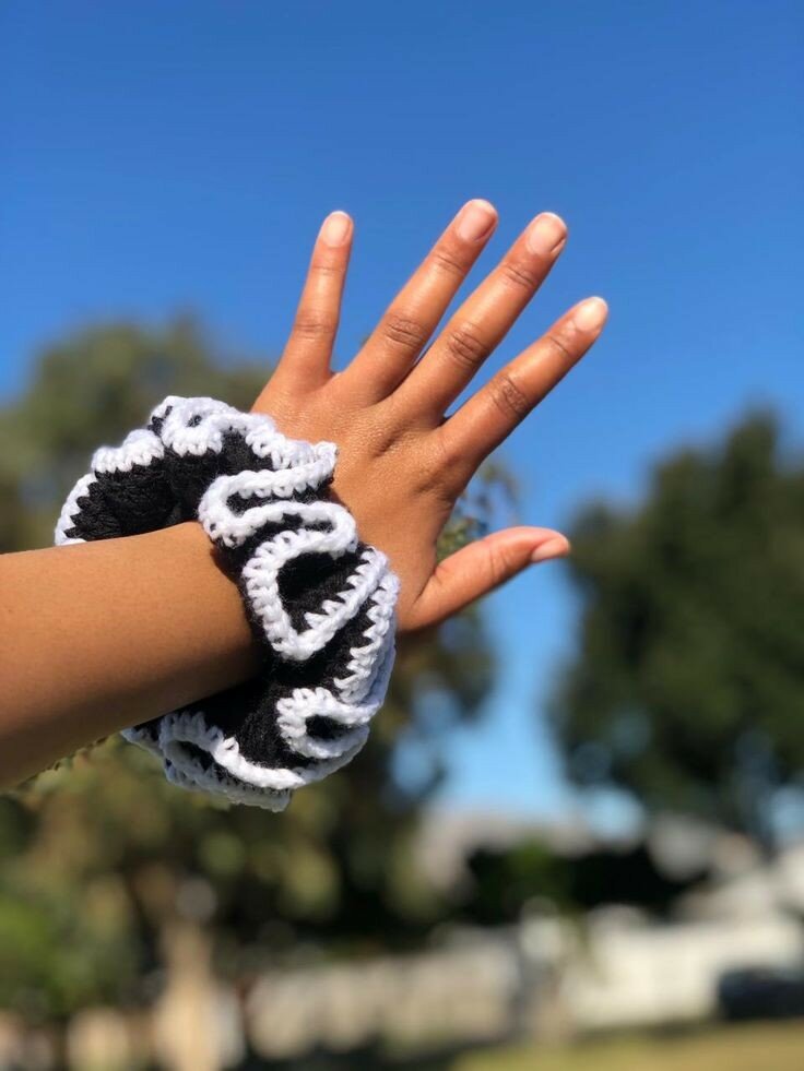 Ruffle crochet scrunchies