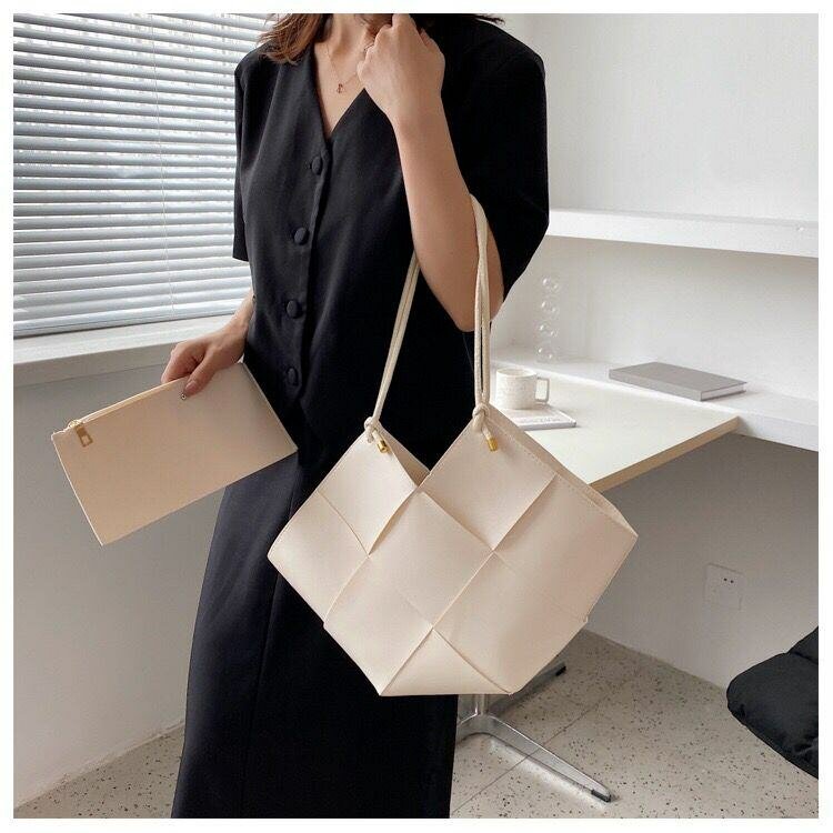 Soft leather tote bag