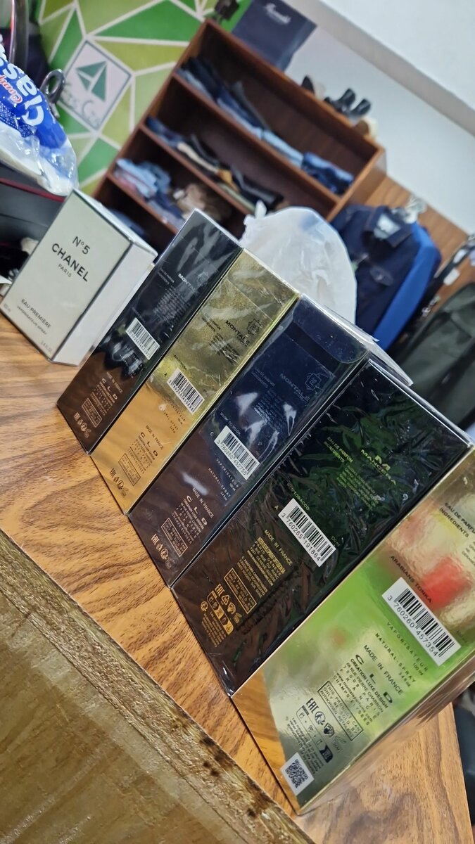 RED TOBACCO. ARABIANS TONKA.OUD MUSK.GINGER MUSK