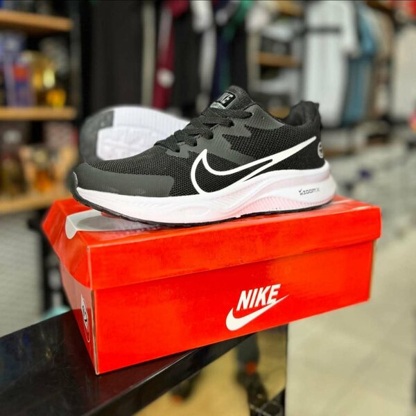 Chaussures de sport Nike Zoom
