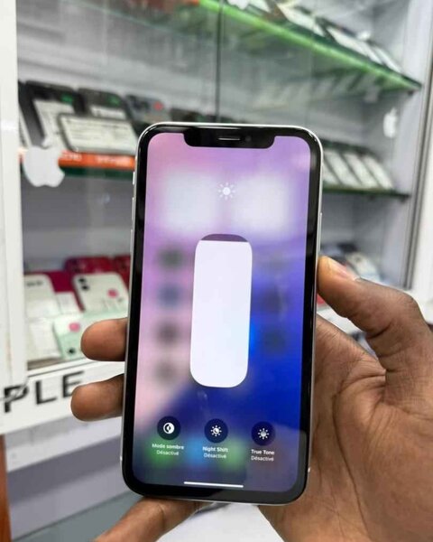 iPhone XR Blanc 64GB