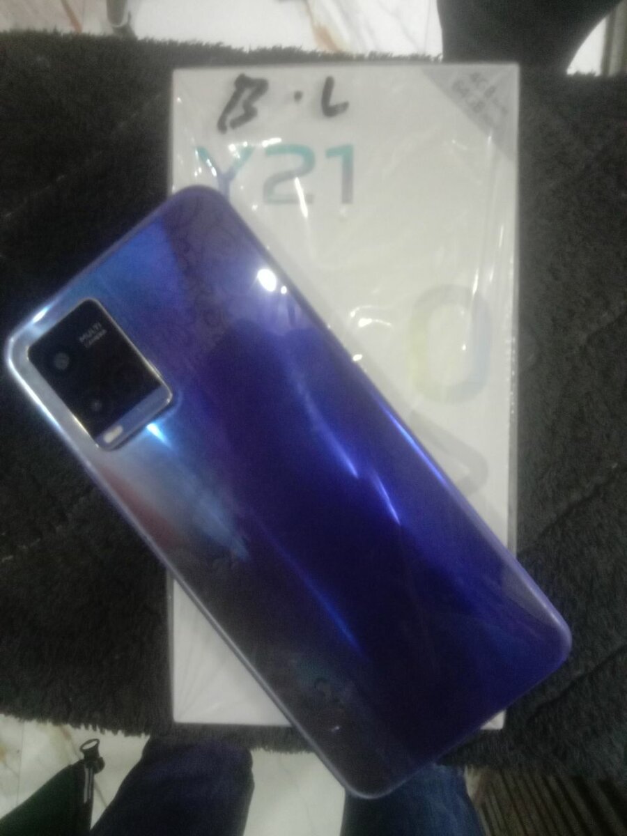 Vivo Y21