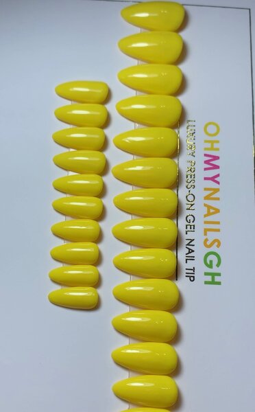 COLOR ALMOND NAILS  PRESS-ON