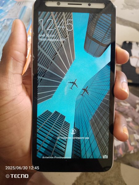 Smartphone oppo A83 performant