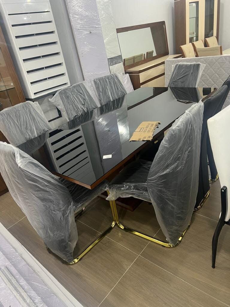 Table à manger moderne 8 places