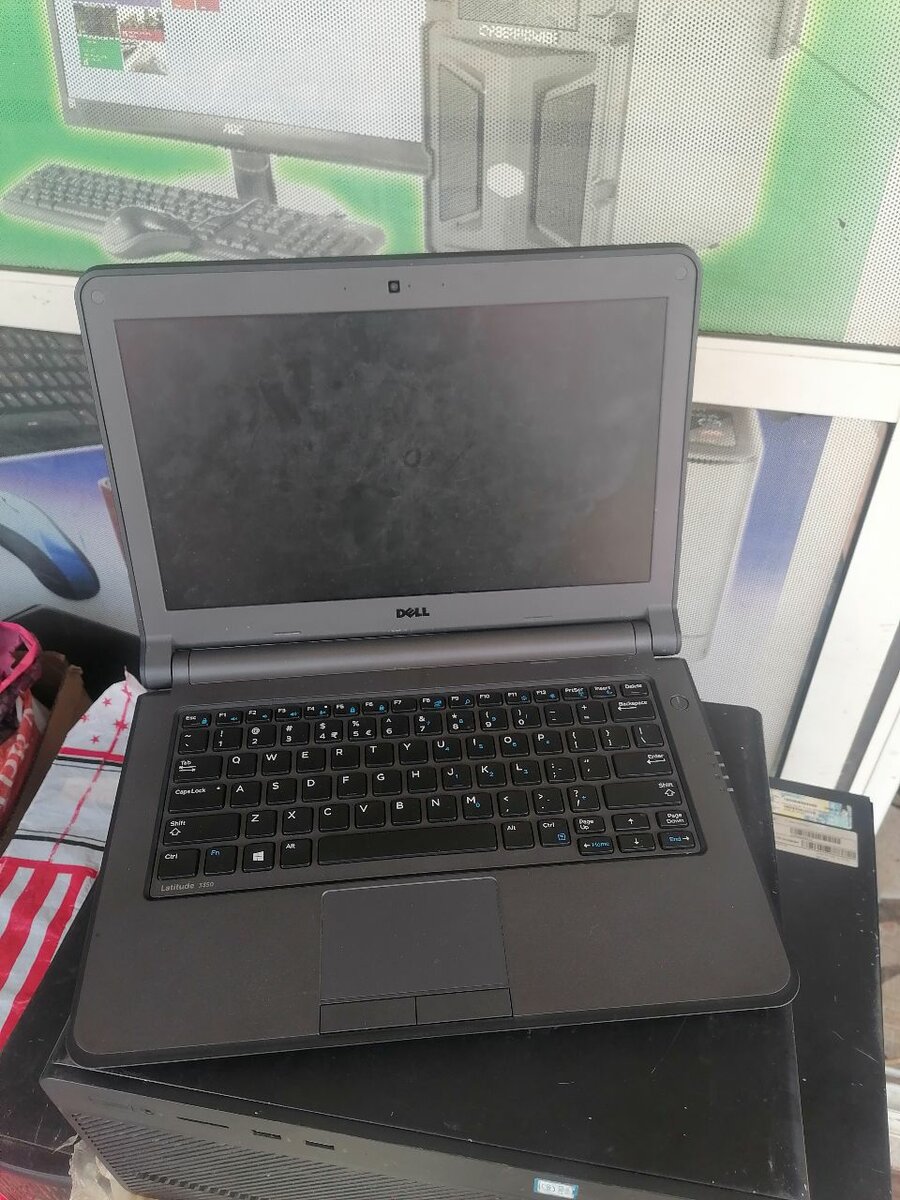 Dell latitude 3350