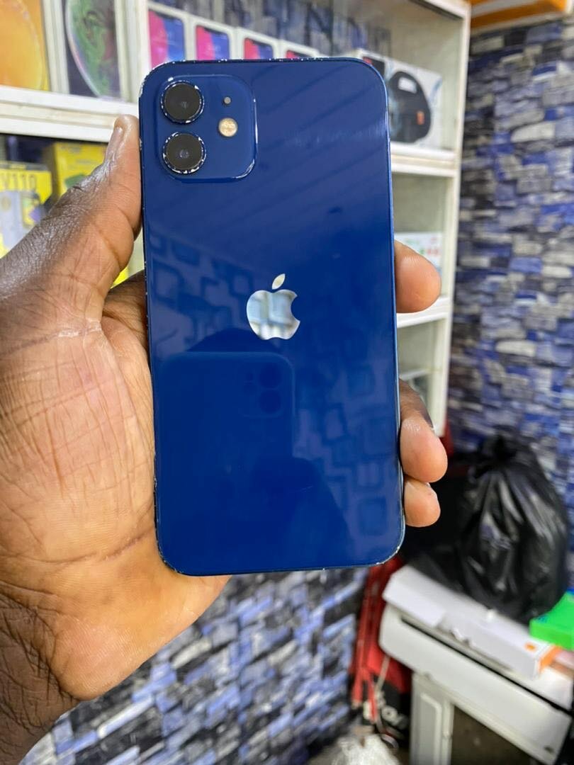 iPhone 12 64g 160.000