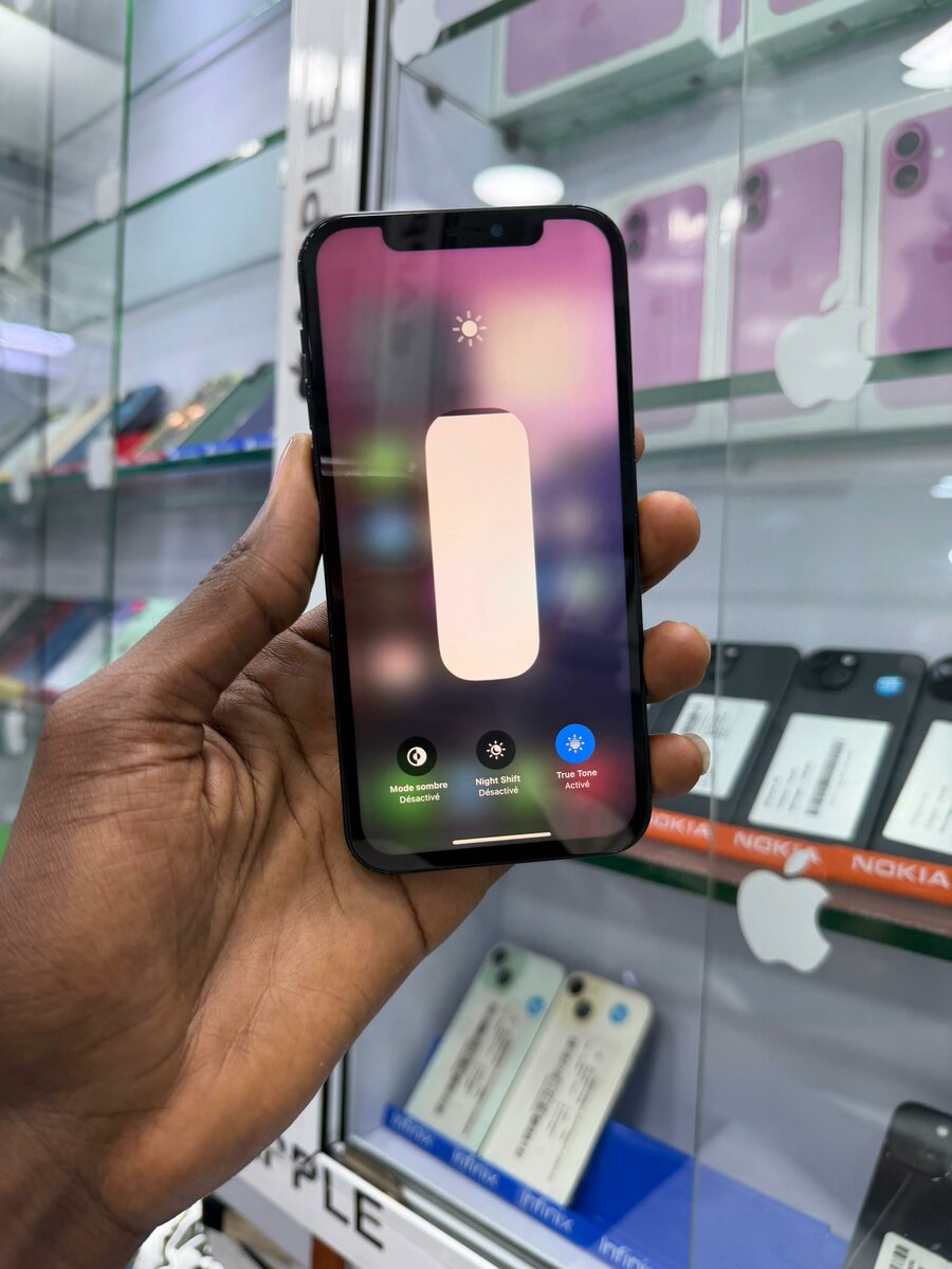 Disponible 12 simple 64go écra