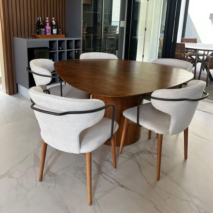 Table à manger moderne