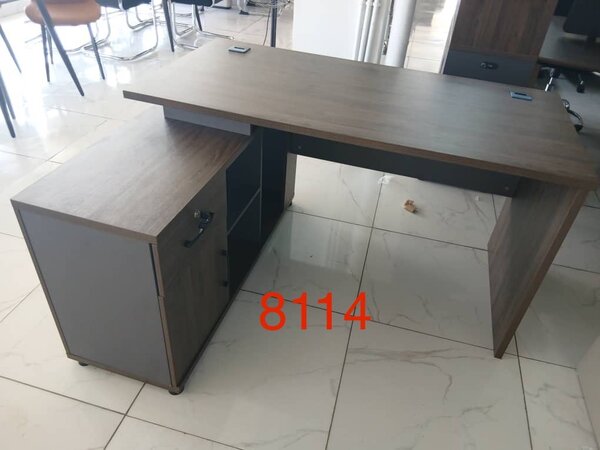 Bureau moderne en bois