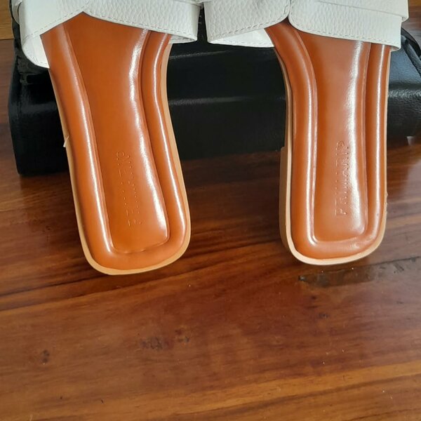 New stock slippers, black white , blue, pink sizes 37, 38, 39, 40 and 41