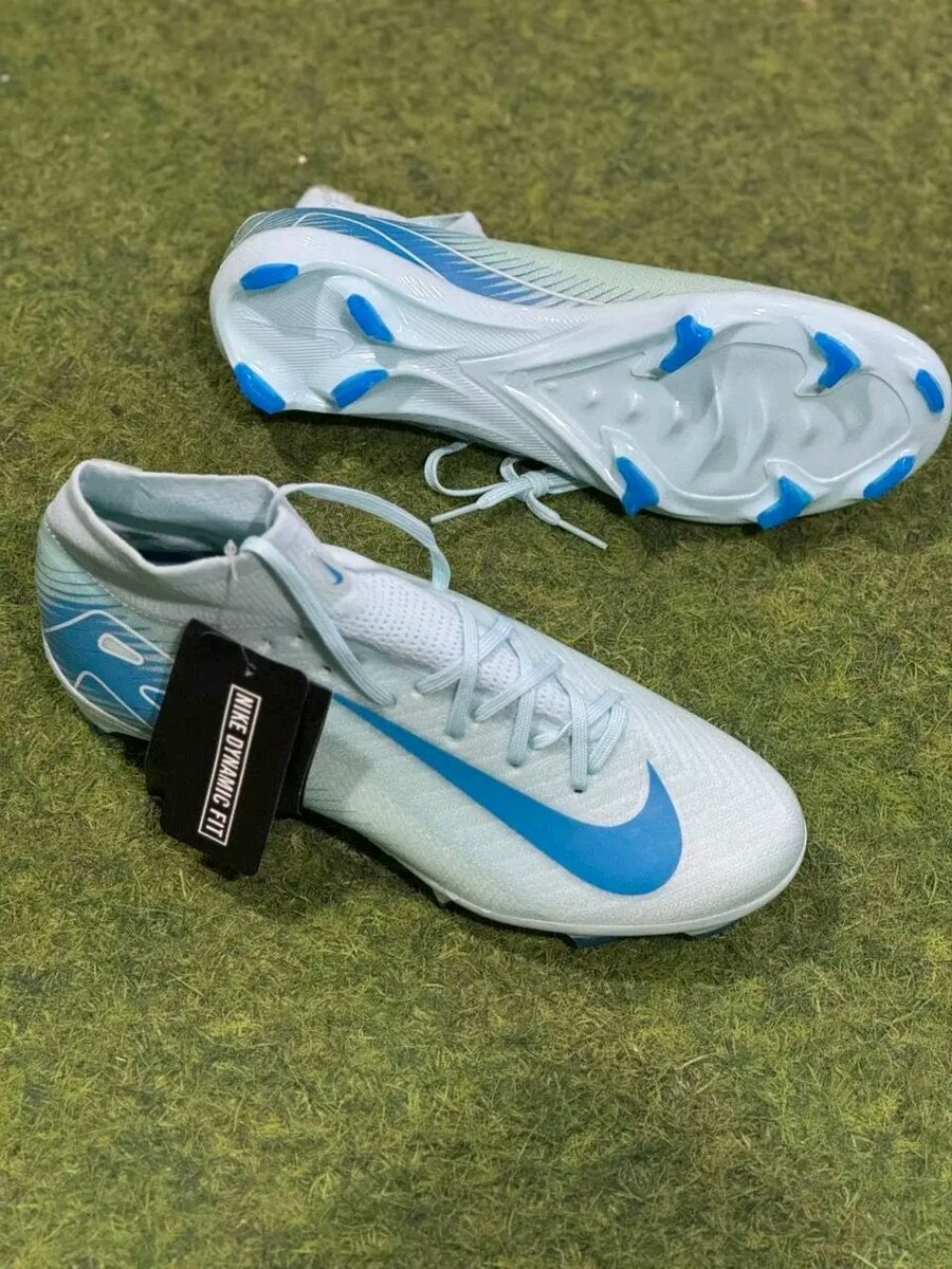 Chaussures de Football Légères