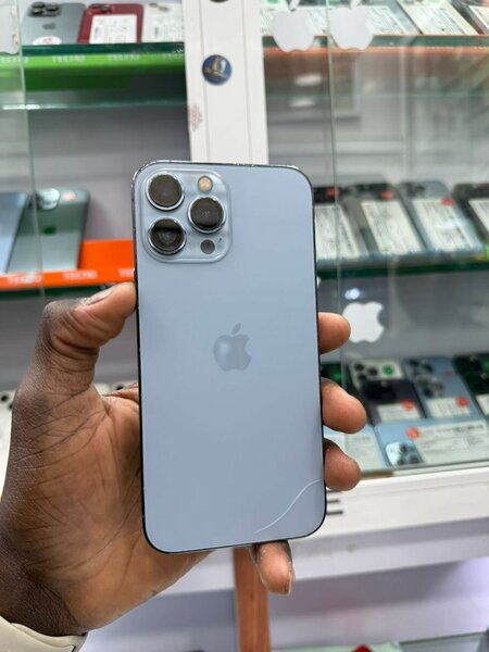 13 pro max 128giga écran chang