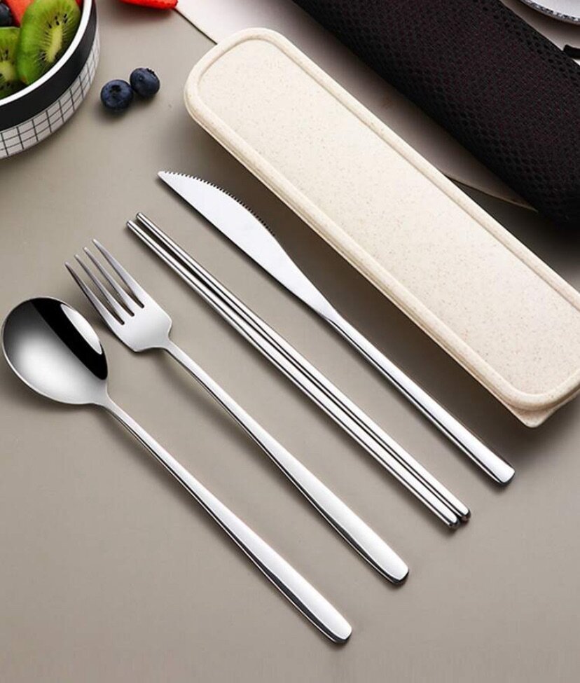 Couvert de 4 éléments