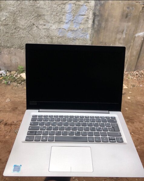 Laptop Lenovo moderne