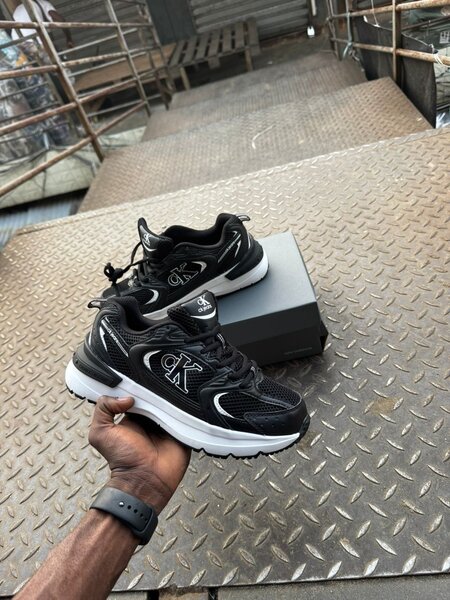 Baskets Noires Unisexes Classiques