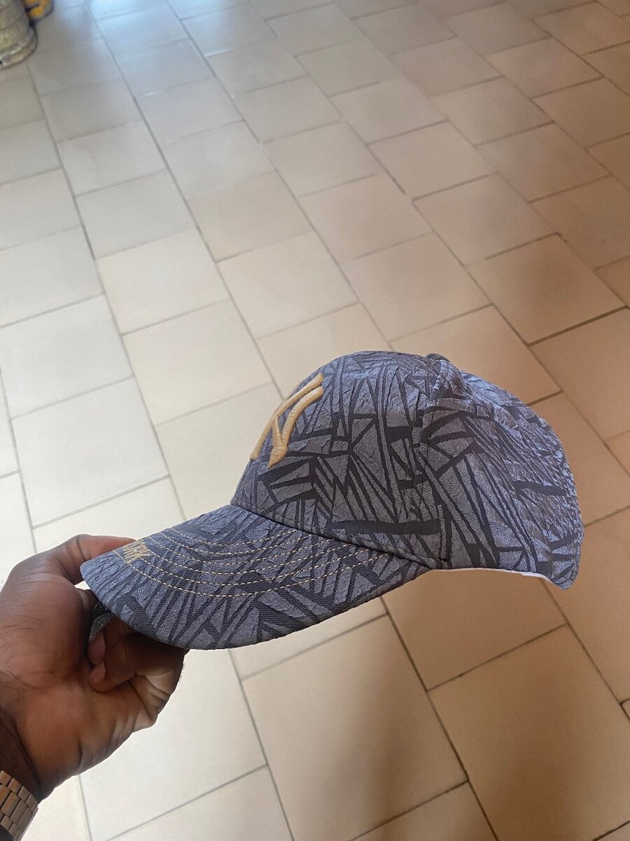 Casquette élégante design moderne