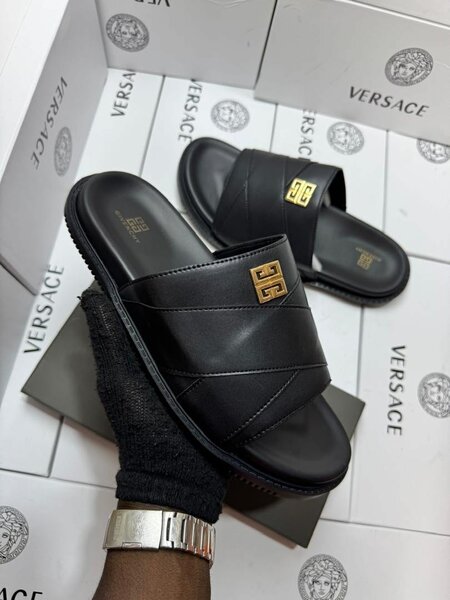 Sandales en cuir noir luxe