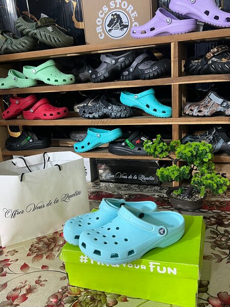 Crocs classique bleu