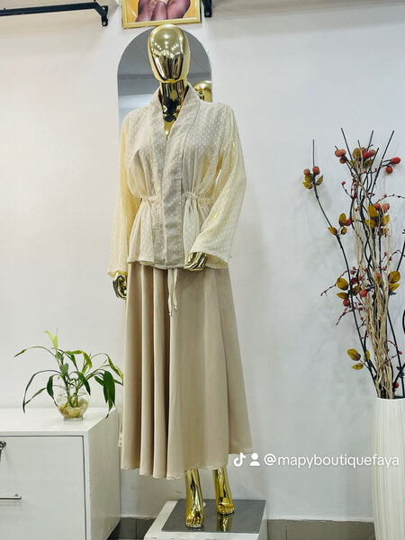Veste en dentelle élégante
