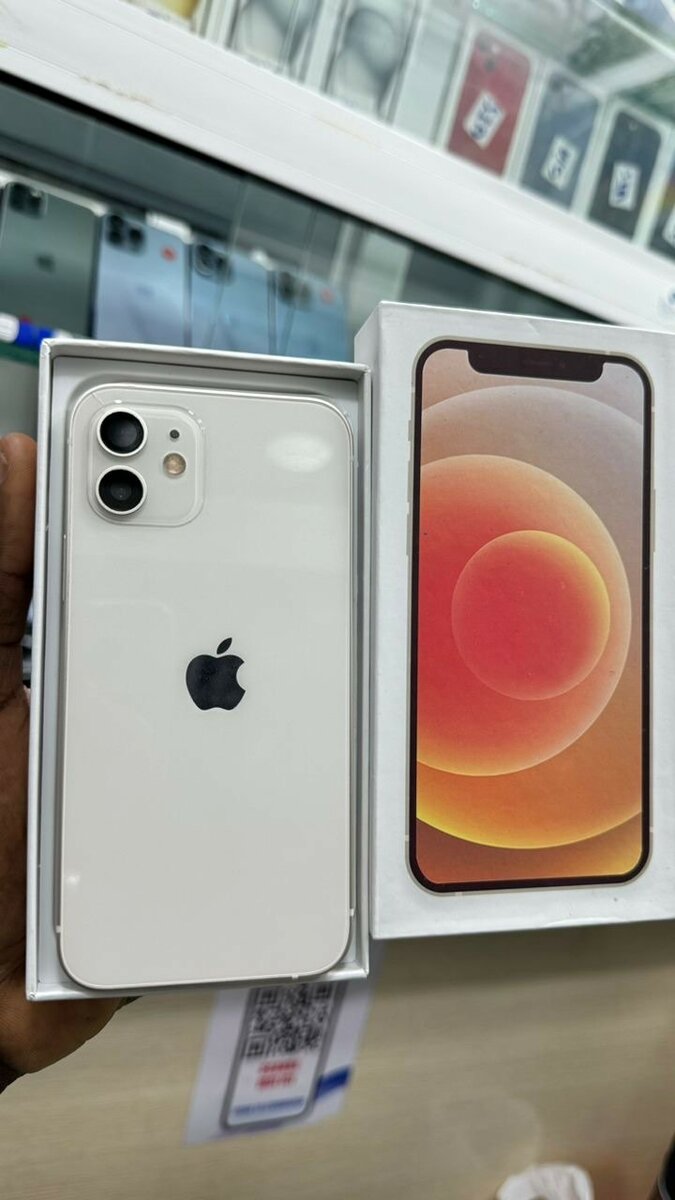 iPhone 12 simple quasi neuf