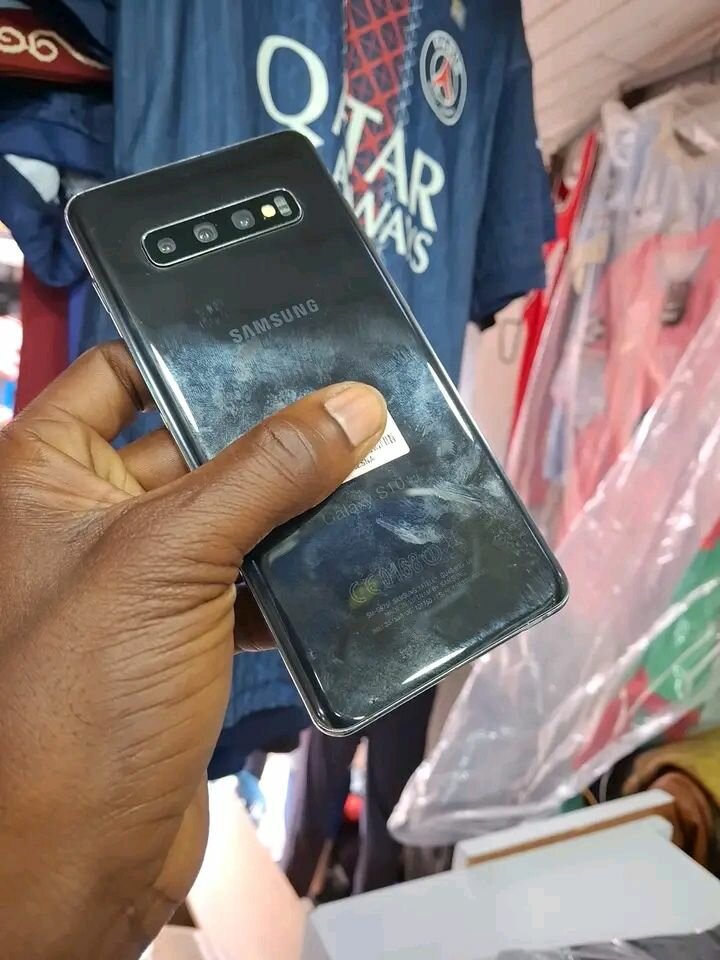 Smartphone Samsung S10 Noir