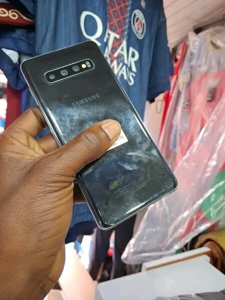 Smartphone Samsung S10 Noir