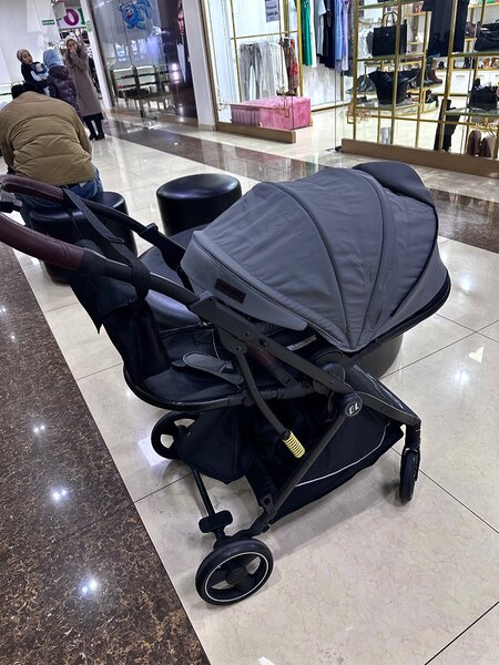 Детская коляска б/у в хорошем состоянии, фирма Coballe