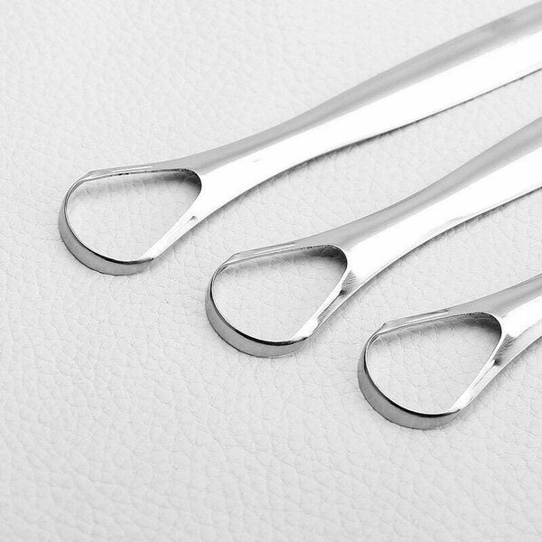 Metallic tongue scraper