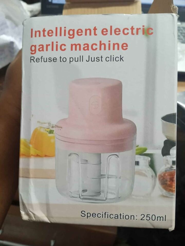 Mini hachoir électrique