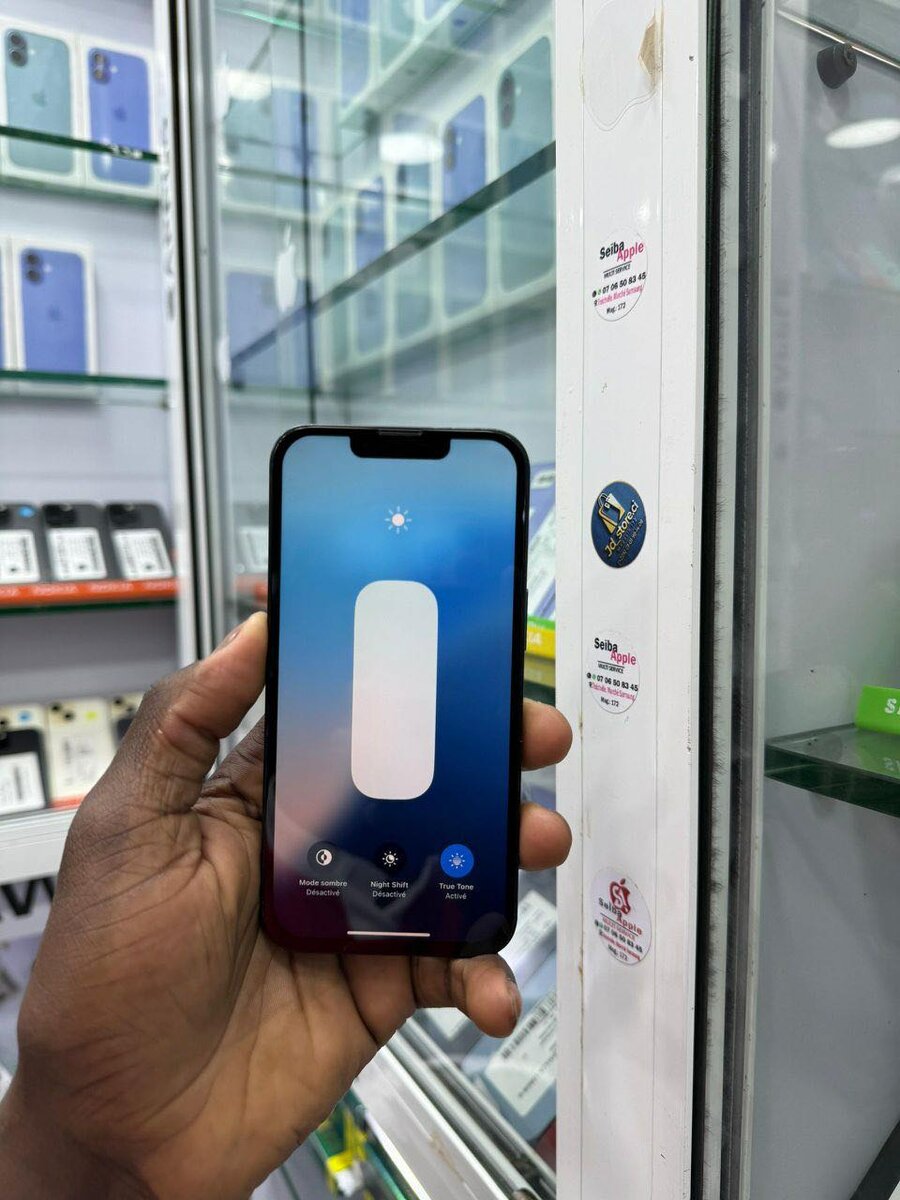 13 simple 128 Go couleur noire