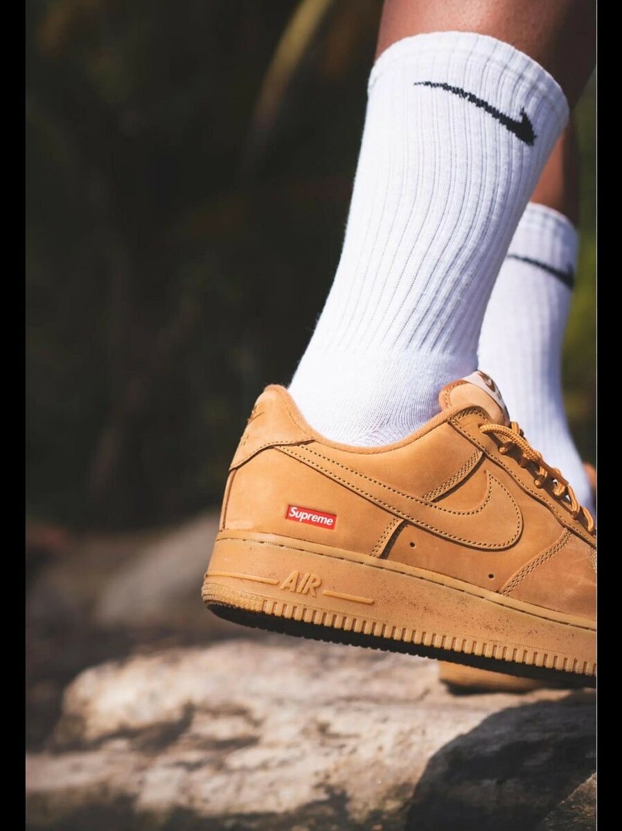 NIKE AIRFORCE SUPREME