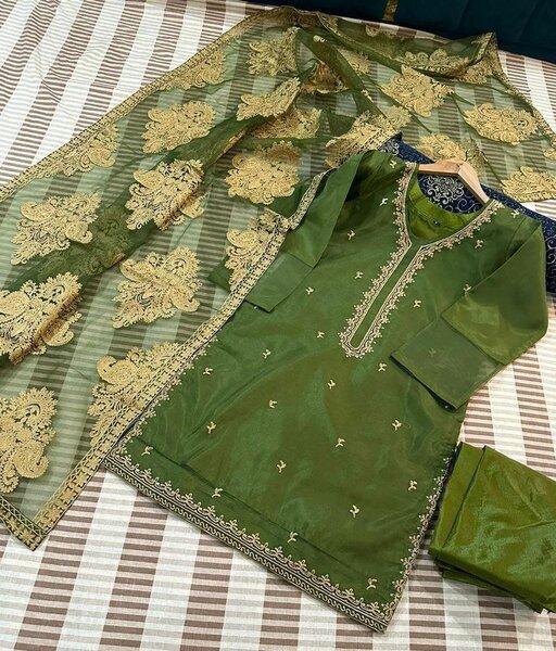 Lawn 3 Peace Suit