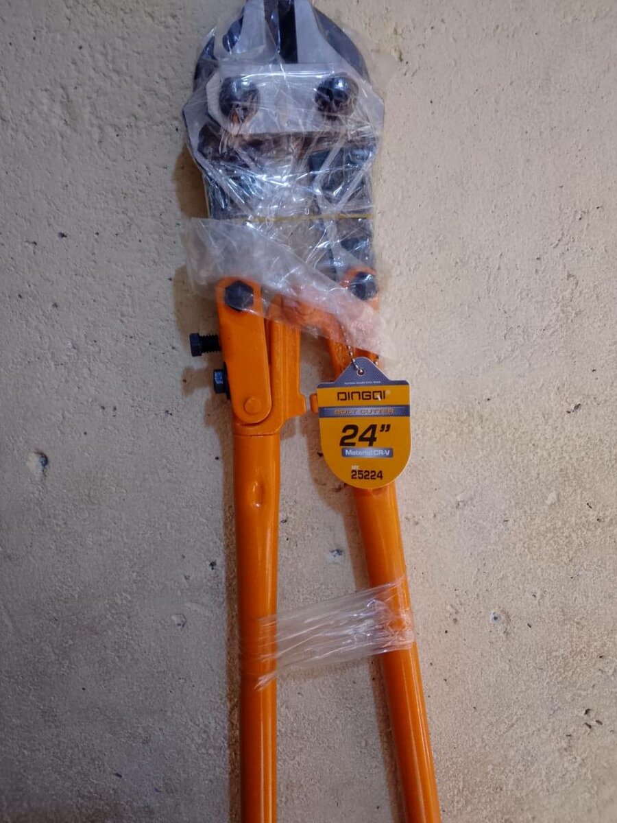 Coupe-boulons robuste 24"