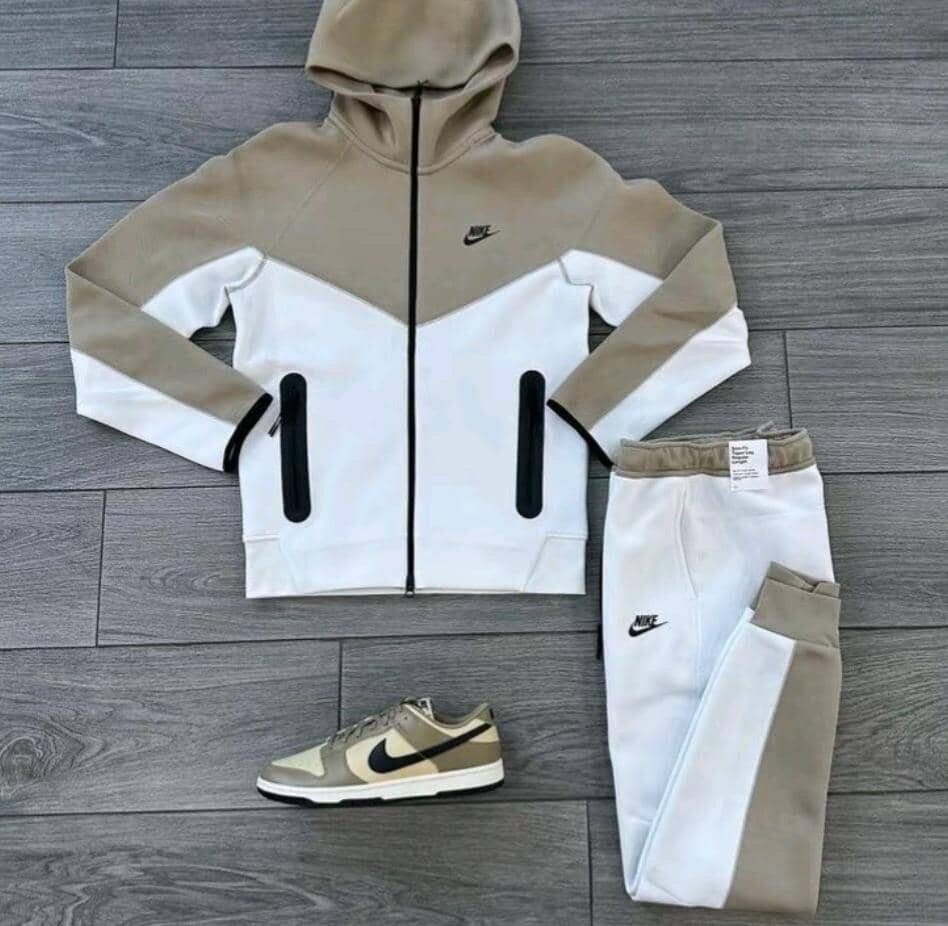 Ensemble de survêtement Nike