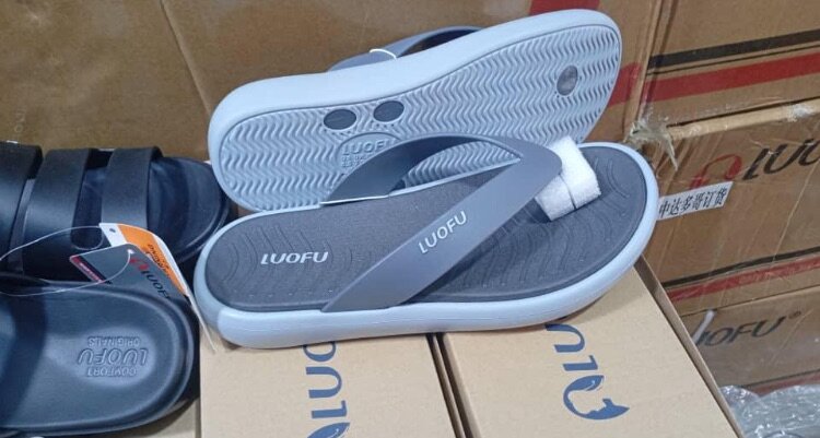 Tongs confort noirs Luofu