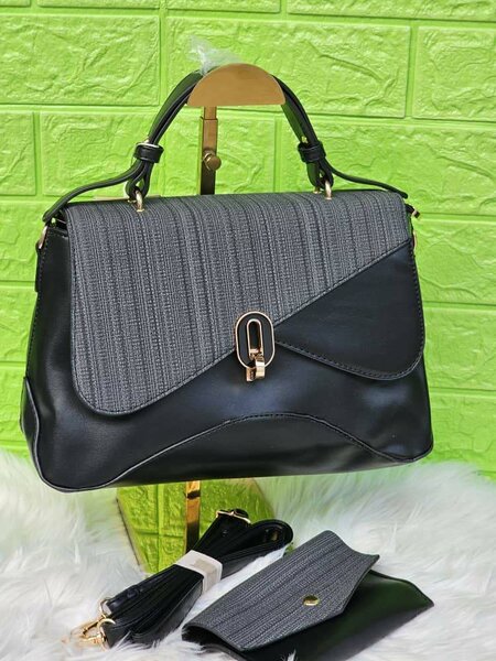 Sac à main chic avec pochette