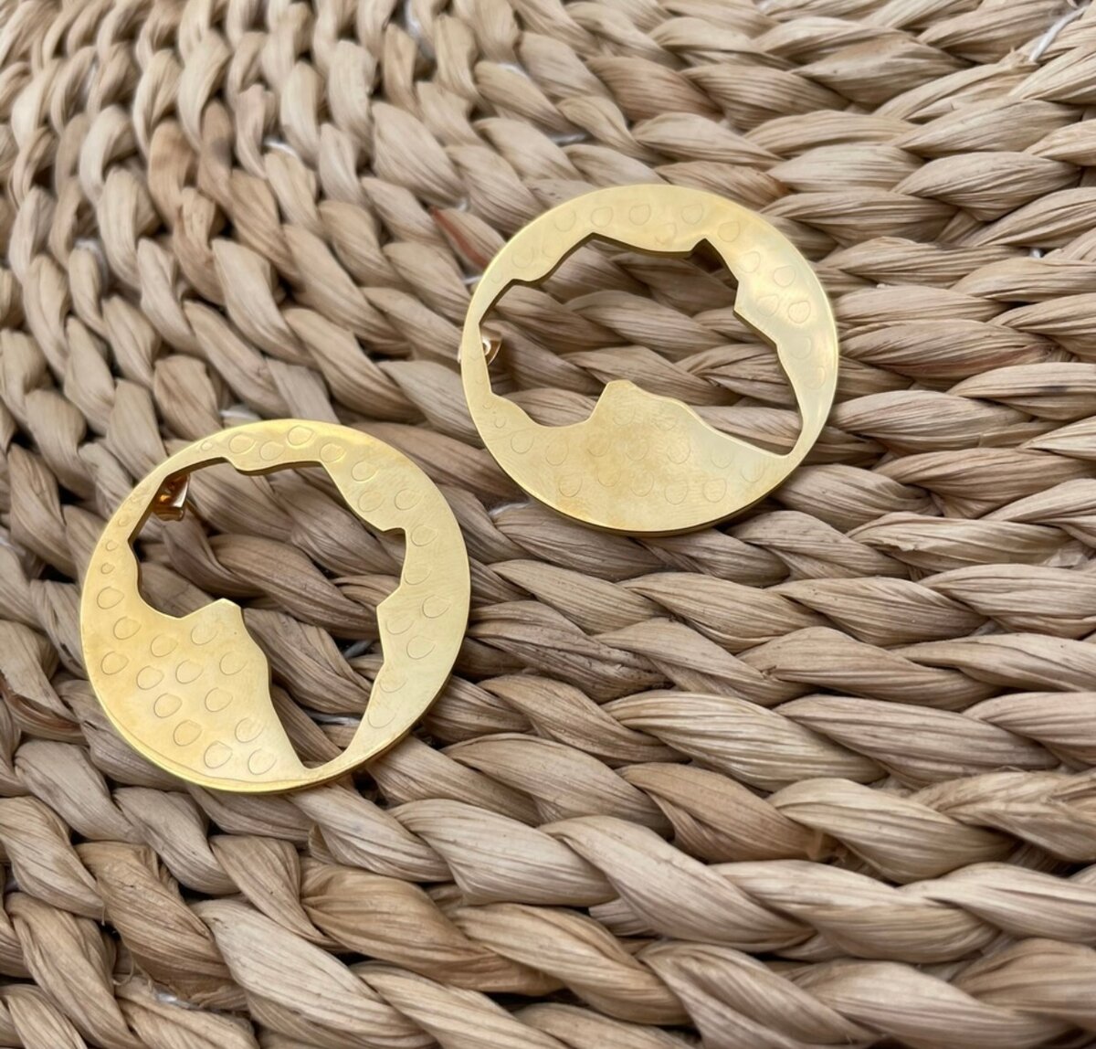Boucles d'oreilles dorées Afrique