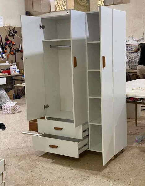 Armoire blanche moderne