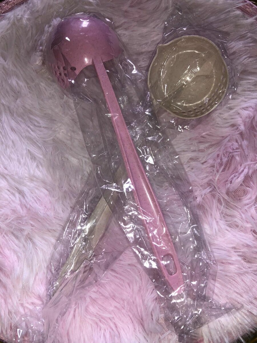 Louche de table à passoire