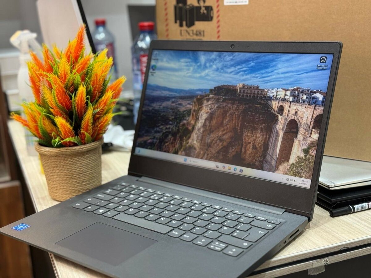 *Lenovo Ideapad* Intel Celeron