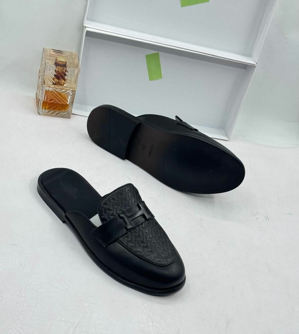 Purely leather half shoes