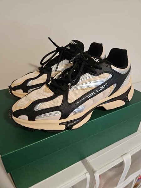 Sneakers Lacoste sport chic