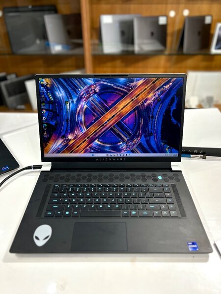 ALIENWARE X17 R2