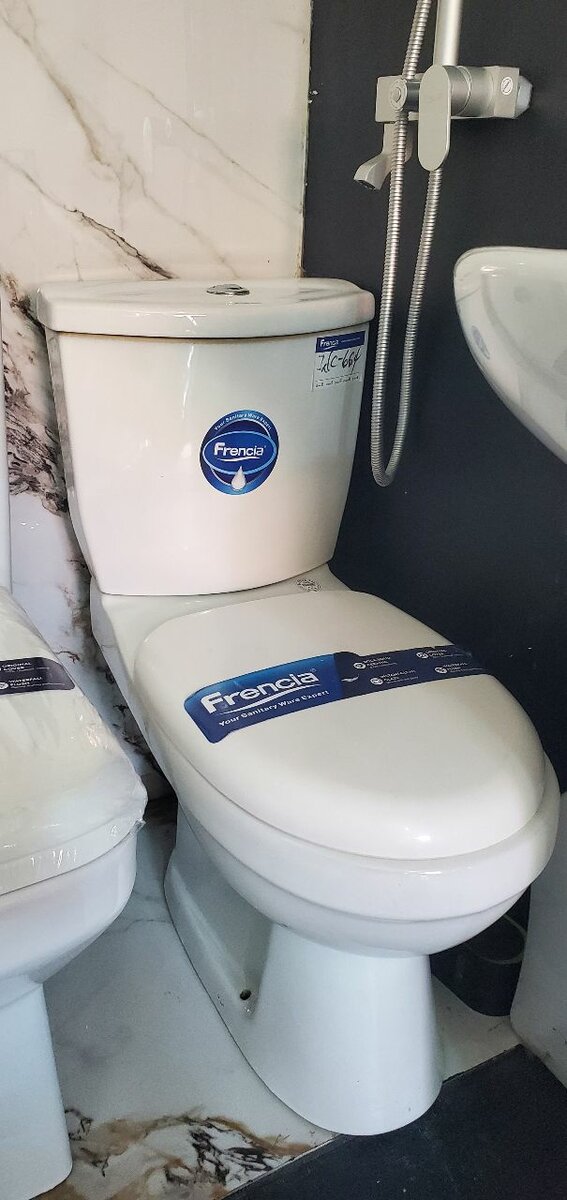 Frencia WC